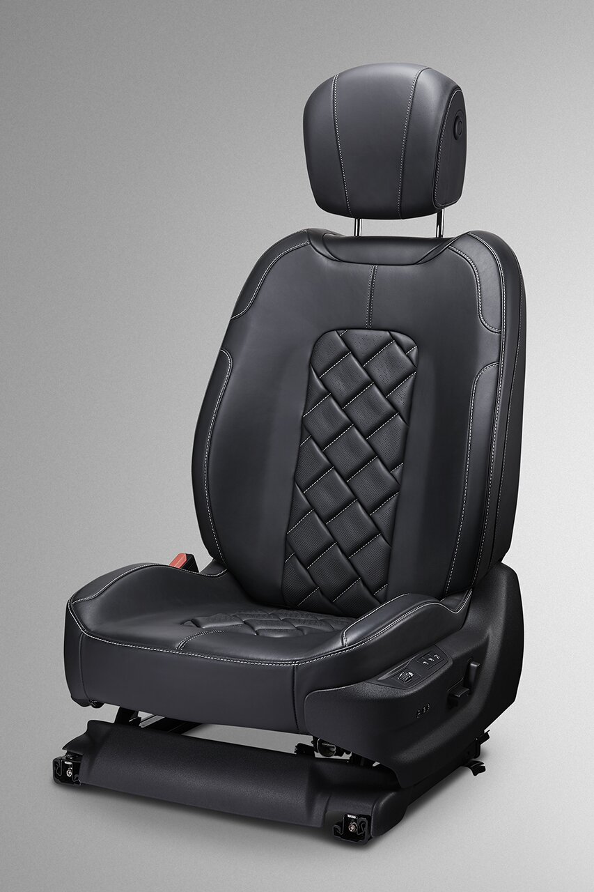 By integrating re-used CO<sub>2</sub> as raw material, Adient pursues circular economy approaches for the automotive industry. (Source: Adient)