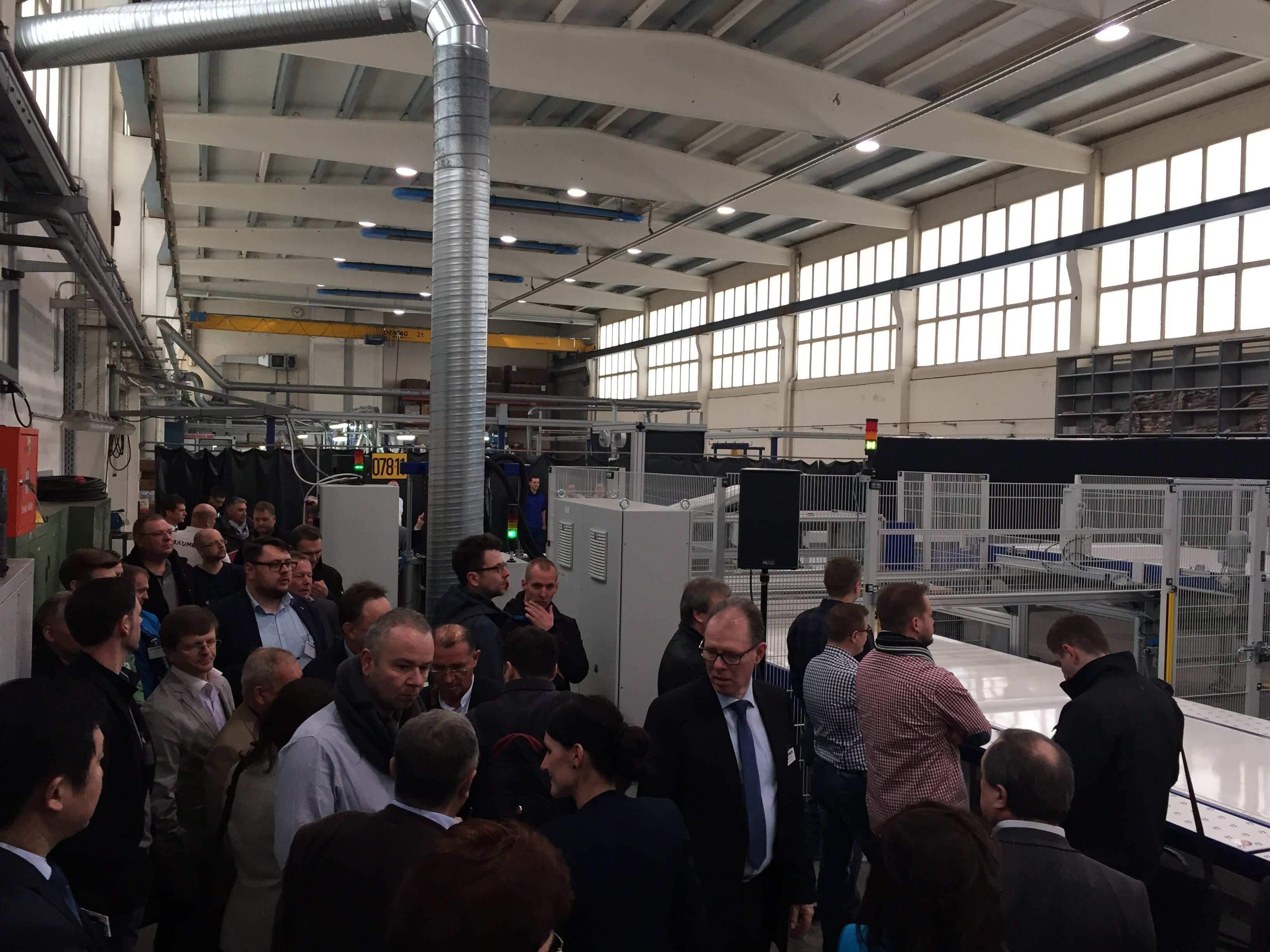 Albrecht Bäumer organised an Adhesive Bonding Showcase from 16 – 17 March 2016 in Freudenberg, Germany.