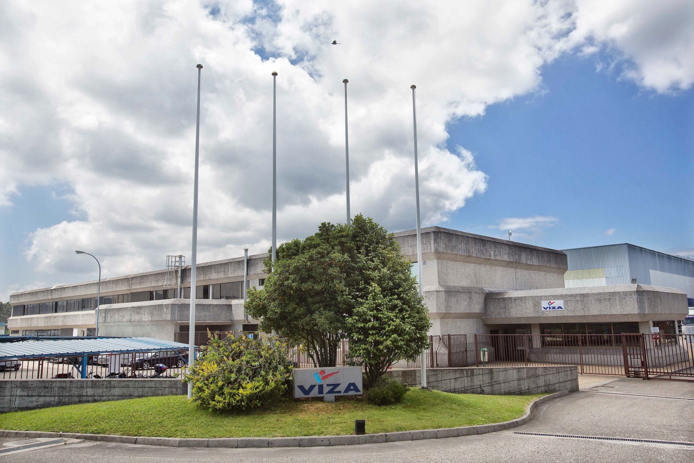 Magna will take over Viza's four facilities and more than 1,100 employees (Source: Magna)