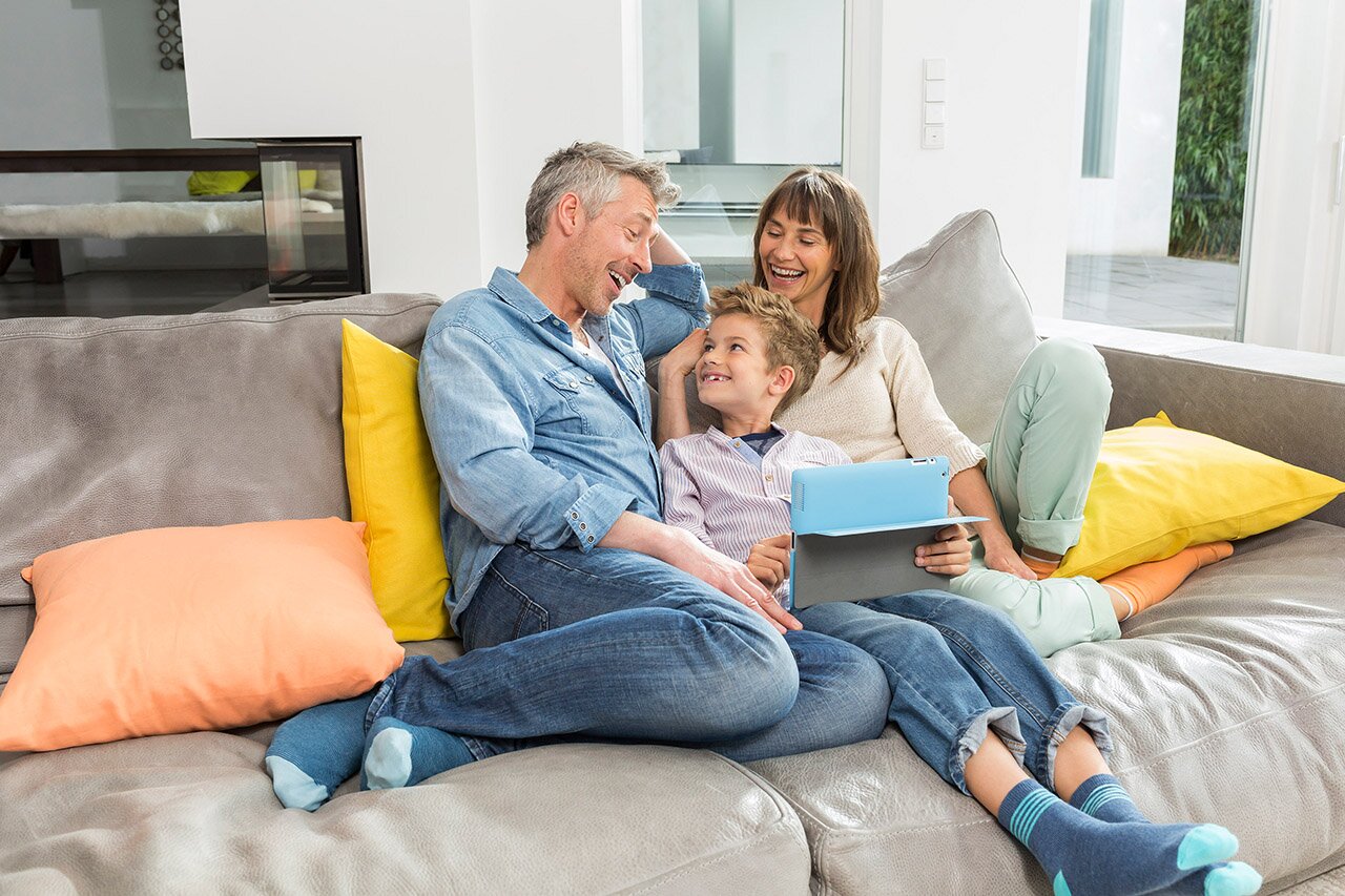 Covestro and Eco-mobilier aim to further develop waste markets for polyurethane foam from mattresses and upholstered furniture to enable its use in chemical recycling processes with high efficiency on an industrial scale.(Source: Covestro)